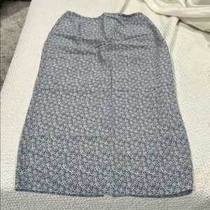 Elegant Blue Patterned Long Skirt Size: 10 Old Navy